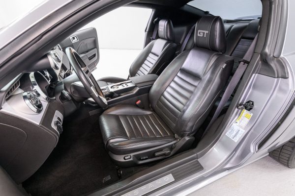 FORD MUSTANG - Image 5