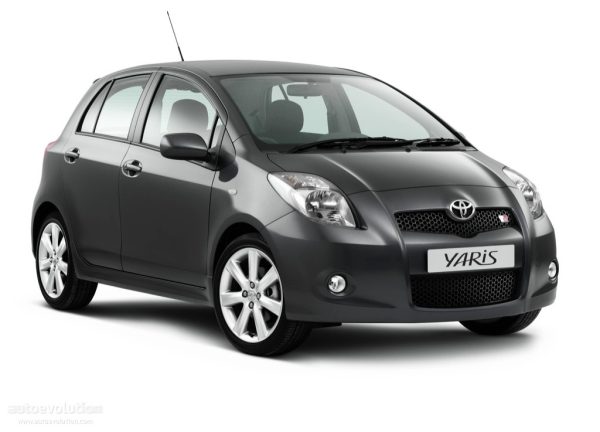 TOYOTA YARIS - Image 3