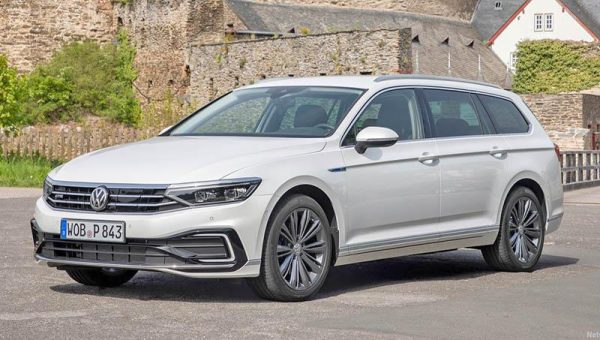 VOLKSWAGEN PASSAT 2024 (0 km)