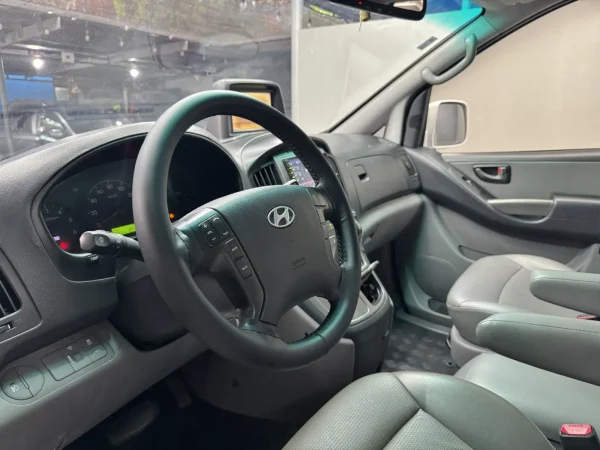 HYUNDAI GRAND STAREX - Image 6
