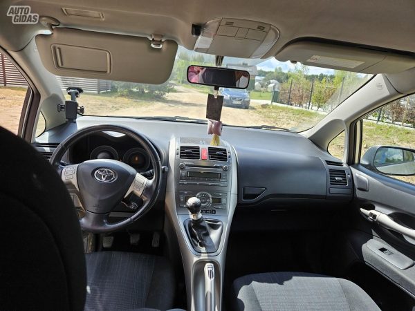 TOYOTA AURIS - Image 6