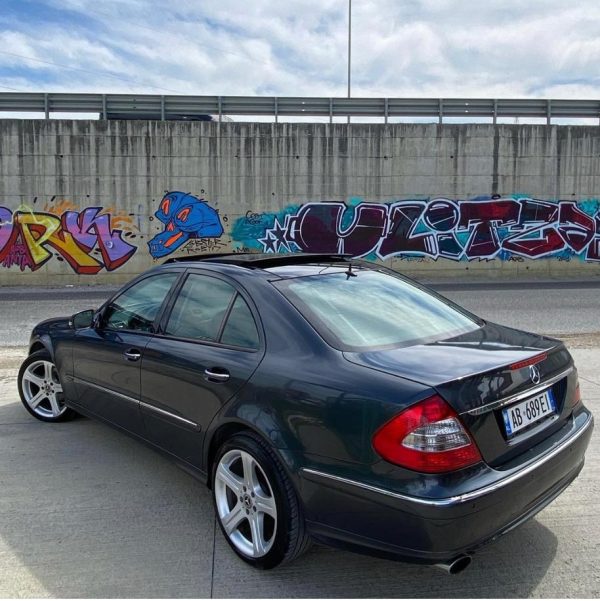 MERCEDES-BENZ E280 - Image 3