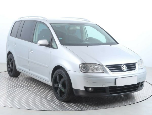VOLKSWAGEN TOURAN - Image 4