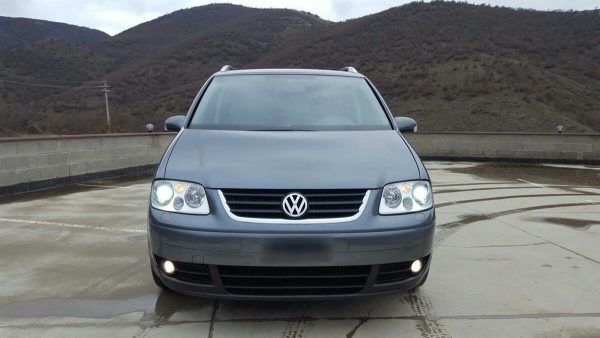 VOLKSWAGEN TOURAN - Image 4