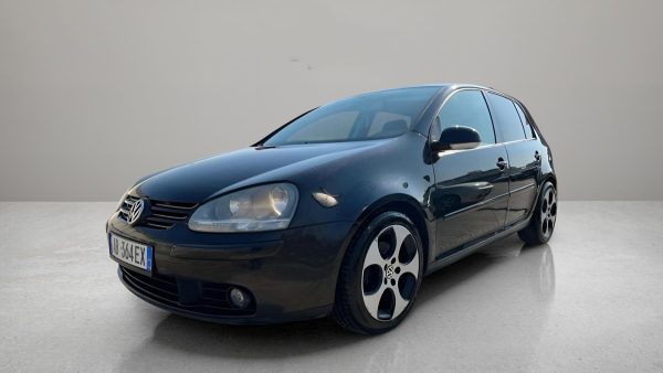 VOLKSWAGEN GOLF 5