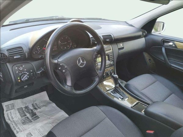 MERCEDES-BENZ C220 CDI - Image 2