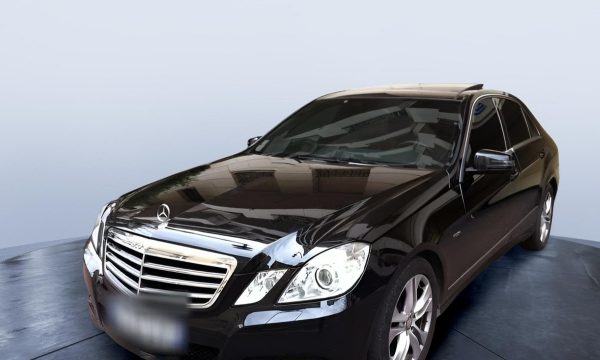 MERCEDES-BENZ E220