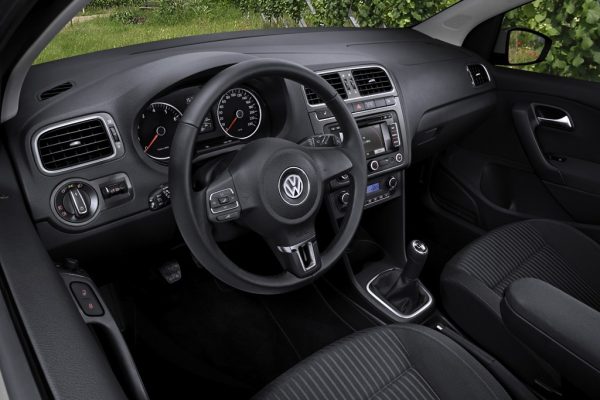 VOLKSWAGEN POLO - Image 2