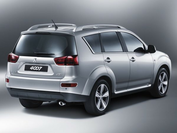 PEUGEOT 4007 - Image 4