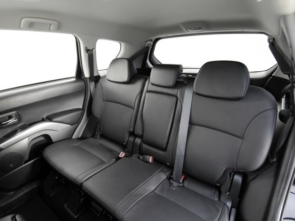 PEUGEOT 4007 - Image 2