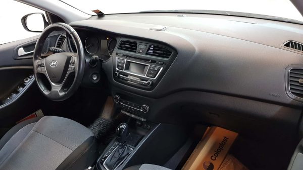 HYUNDAI I20 - Image 6