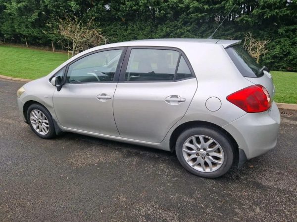TOYOTA AURIS - Image 3