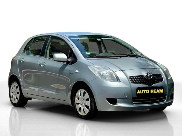 TOYOTA YARIS - Image 3