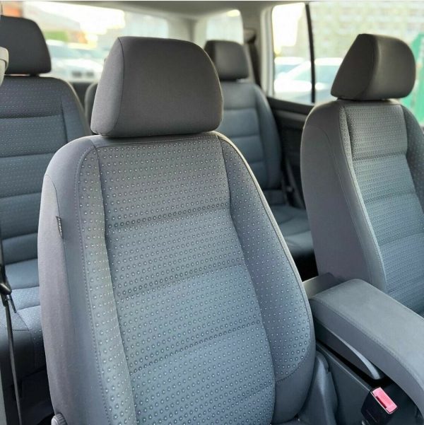 VOLKSWAGEN TOURAN - Image 3