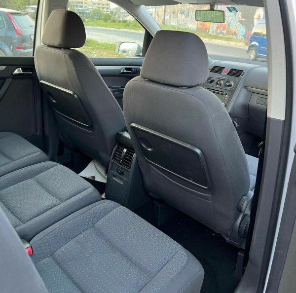 VOLKSWAGEN TOURAN - Image 2