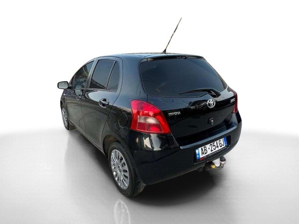 TOYOTA YARIS - Image 4